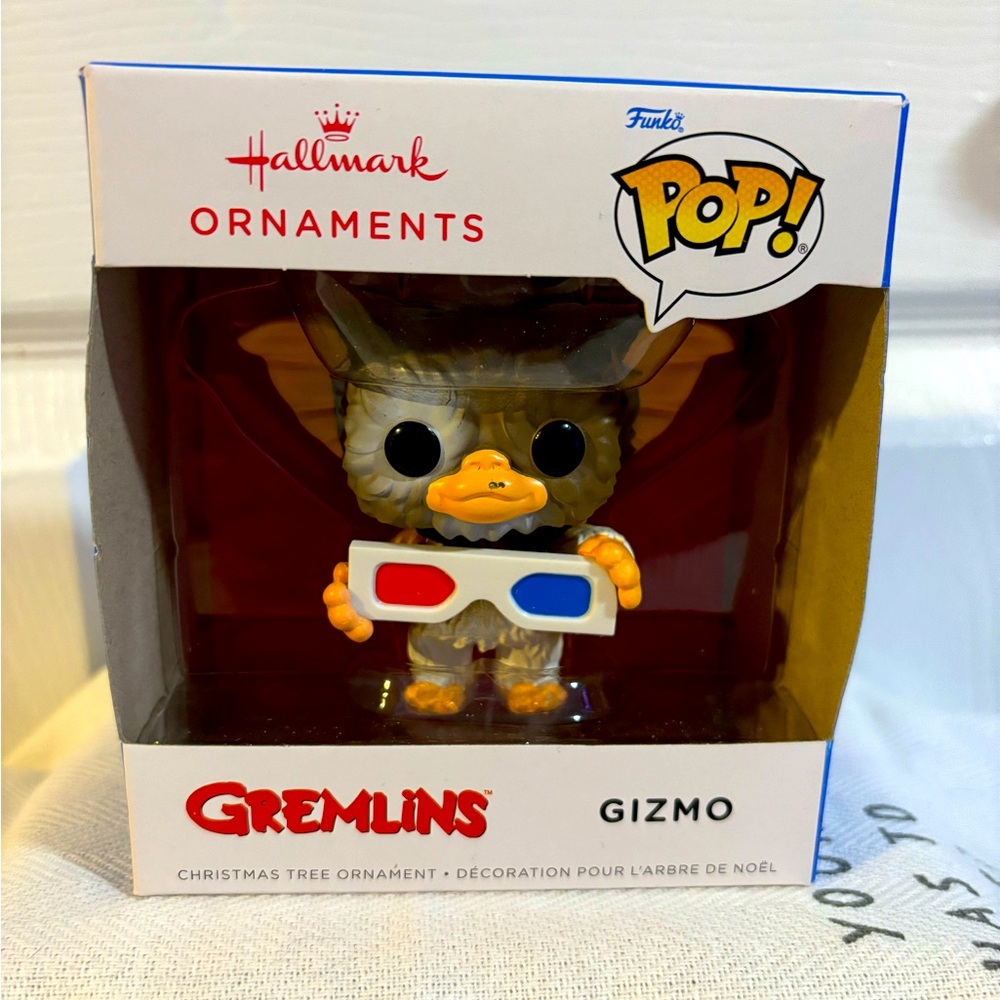 Hallmark ornaments gremlins gizmo funko pop new.